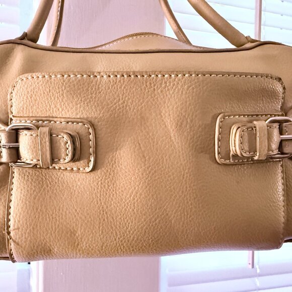 Tommy HIlfiger everyday basic bag - Tan with Red lining - well loved. - Picture 4 of 15